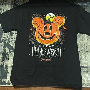 Disneyland Halloween 2018 Black T-Shirt size Medium